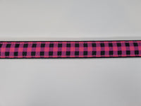 Large Pink checkers Car Restraint